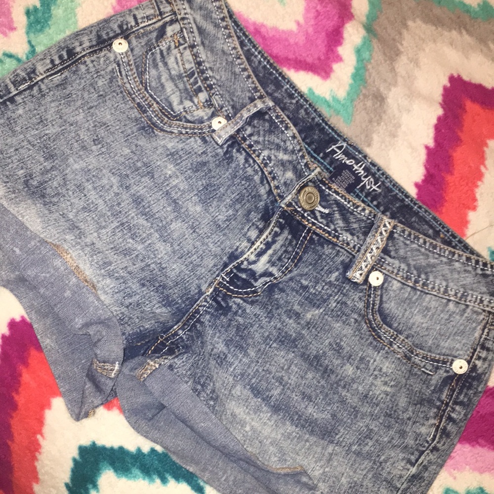 Cute jean shorts acid wash